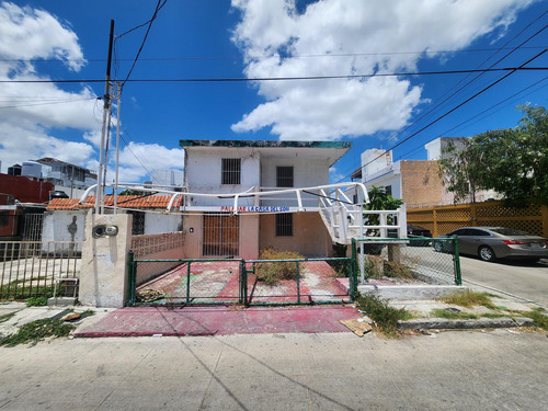 Casa En Venta, 4 Recámaras, 2 Niveles, Duplex, Sm 23, Cancún Centro.