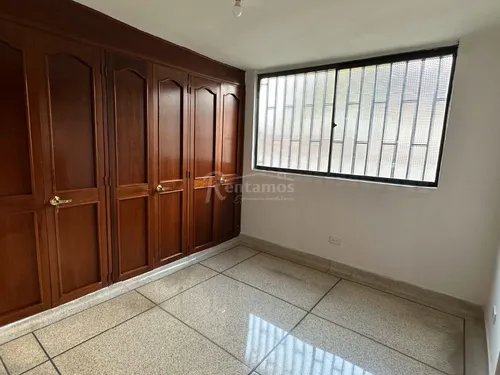 Apartamento En Arriendo En Patio Bonito. Cod A776031