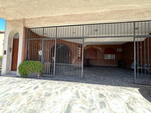 Se Vende Casa En Pergamino Con Pileta