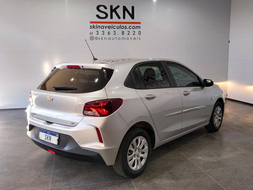Imagem 4 de 8 de Chevrolet Onix 1.0 Flex Lt Manual