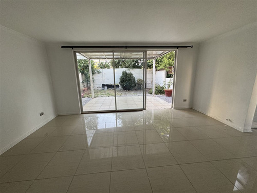 Casa En Arriendo De 4 Dorm. En Huechuraba