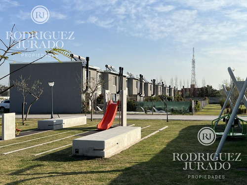 Casas Con Jardín En Venta En Tortugas, Zona Norte - Barrio Decs Tortugas - Uf 153