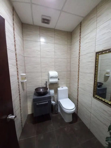 Inversionistas Local Comercial 1.100 M² Con Montacargas 