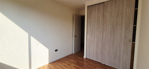 Casa En Arriendo 3 Dorm 2 Baños- Los Domínicos- Las Condes