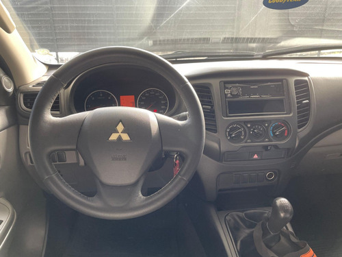 Mitsubishi L200 Triton Sport GL 4X4 2.4 16V Mivec Turbo Dies. Mec.