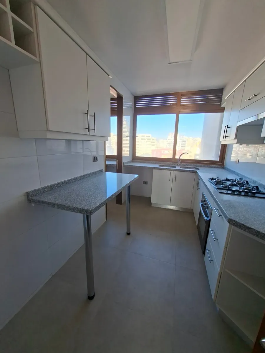 Imagen 4 de 19 de Exclusivo Depto. 4d, 3b ,1e En Plena Av. Perú, Viña De Mar