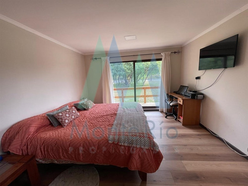 Casa En Venta De 2 Dorm. En Los Lagos