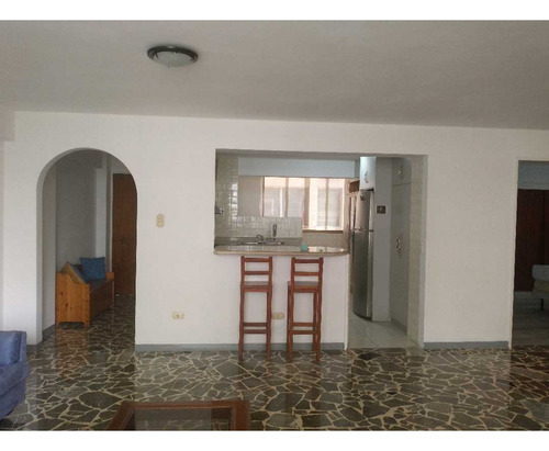 Se Alquila Apto 136m2 3h/3b/1e+ 1c, Urb. Santa Fe Sur Baruta
