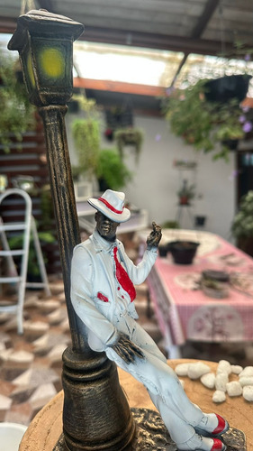 Imagem De Zé Do Coco Em Resina 30 Cm Poste