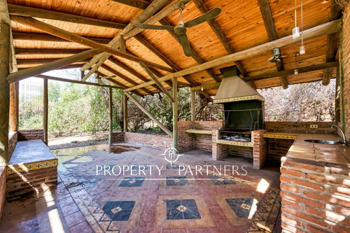 Casa Tipo Campestre Con Excelentes Terminaciones Y...