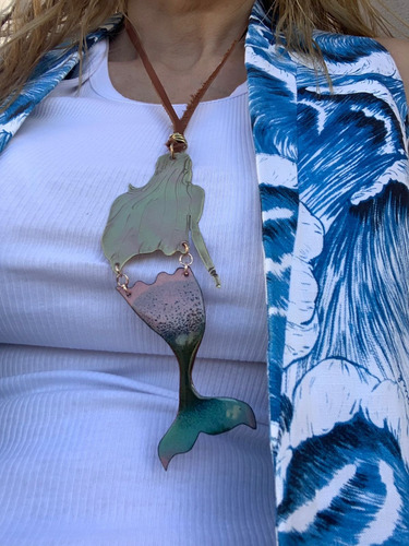 Collar Sirenita, Cobre Esmaltado, Bronce, Cuero, Cod1