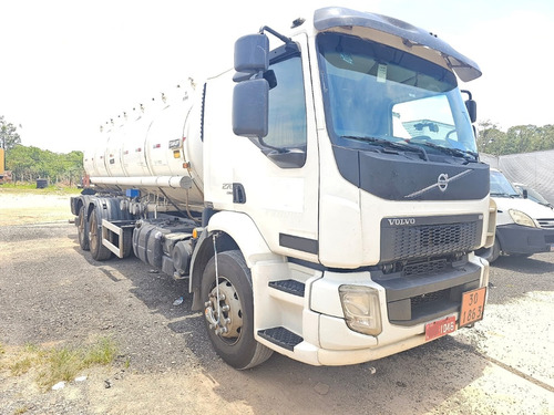 Volvo Vm 270 6x2 Tanque 2015          $289.980,00