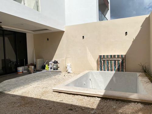Casa En Venta En Residencial Aqua