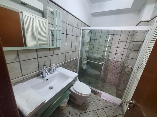 Imagen 15 de 17 de Espectacular Casa En Alquiler Vacacional En Isla Margarita En Av Aldonza Manrique De Playa El Angel A 2 Cuadras De Farmatodo