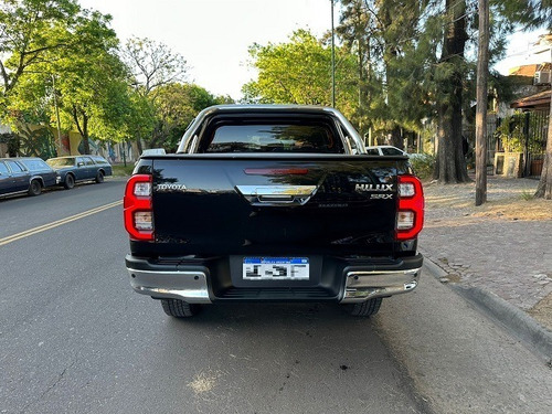 Imagen 7 de 24 de Toyota Hilux Srx Aut 4x4 2021 L/nueva 204cv 27.000km Serv Of