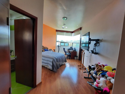 Casa En Condado De Sayavedra