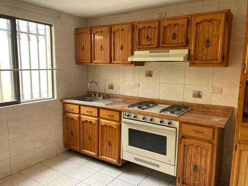 Casa En Venta, En Calle Sierra Guadarrama #· 131 Colonia Jardines De La Concepción #. 2, Aguascalientes, Aguascalientes. Cerca Club Campestre, Blvd Luis Donaldo Colosio, Hospital Mac, Uaa. Fl19-za