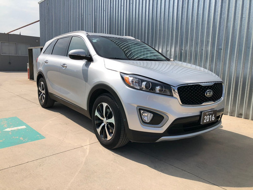 Imagen 8 de 15 de Kia Sorento 2016 3.3 V6 Ex Piel 7 Pasajeros At