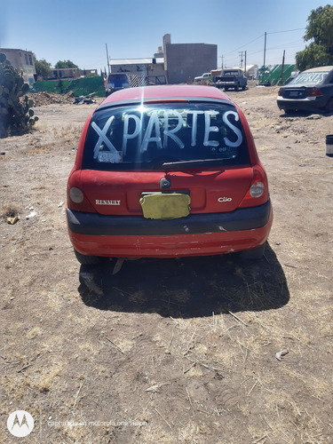 Renault Clio 1.6 Authentique At