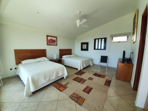 Venta Casa Lindavista Con Enorme Jardín, Alberca Climatizada, Jacuzzi, Palapa Y Totalmente Amueblada Y Equipada En Fracc Rancho San Diego Ixtapan De La Sal Edomex