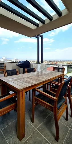 Espectacular Residencia $3,3,00,000 Ubicado En Pachuca