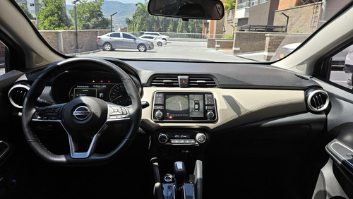 Nissan Versa Exclusive