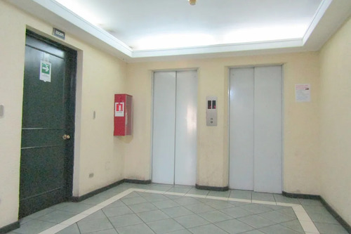 Impecable Oficina En Centro De Maipu Incluye G.comunes