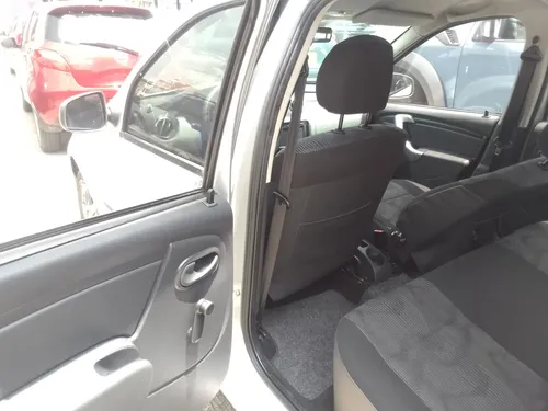 Renault Logan 1.6 Expression