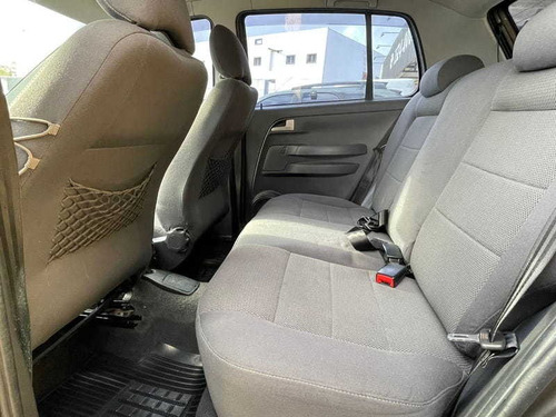 Imagem 11 de 15 de Volkswagen Crossfox 2009