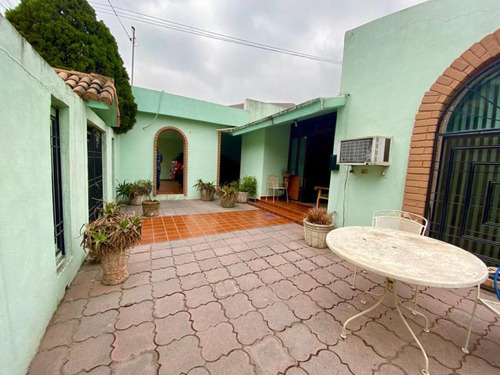 Casa En Venta En Deportivo Obispado