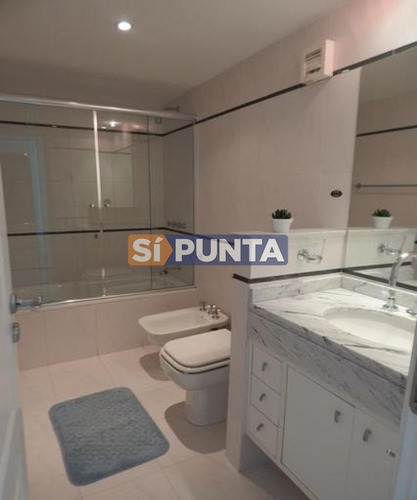 Imagen 11 de 22 de Apartamento Con Vista Al Mar