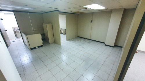 Oficina Alquiler Altamira 635 Mts2 Sonmetros2