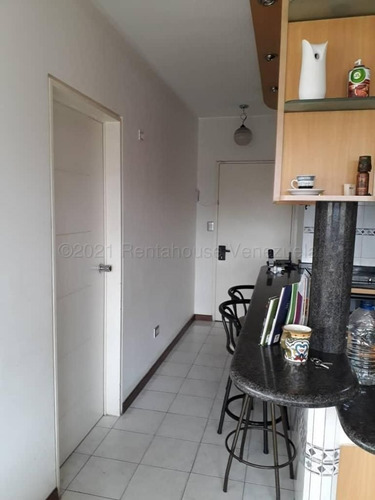 Imagen 5 de 11 de Apartamento En Venta El Rosal Mls #22-1917 -- Sandra Briceño 04142730017
