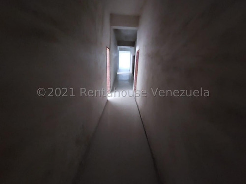 Imagen 26 de 30 de George Tahan #23-13434 Venta Espectacular Edificio Super Bien Ubicado En Pleno Corazón De Maiquetía