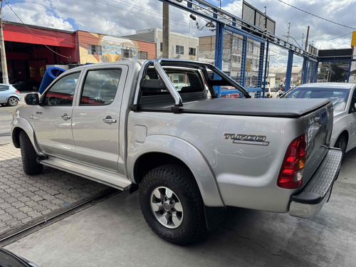 Toyota Hilux 2.5 4X2 CD 16V DIESEL 4P MANUAL