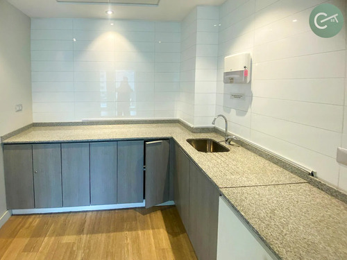 Amplia Oficina En Arriendo 360 M² Con Opción De Subdivisión