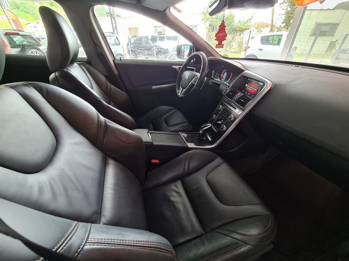 Volvo Xc60 2.0 T5 Dynamic Fwd Turbo Gasolina 4p Automáti...
