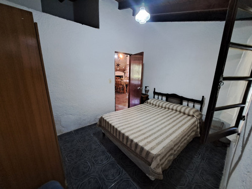 Inmobiliaria Costa Azul Vende Dos Casas En Un Padrón, Con Vista Al Mar A 50 Metros De La Playa, Antoniopolis, Rocha.