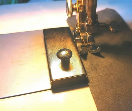 Imán Guía Pie De Máquina Para Costuras Súper Rectas.