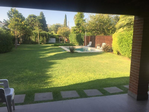 Casa En Venta En 27/422 Y 426 Villa Elisa - Alberto Dacal Propiedades