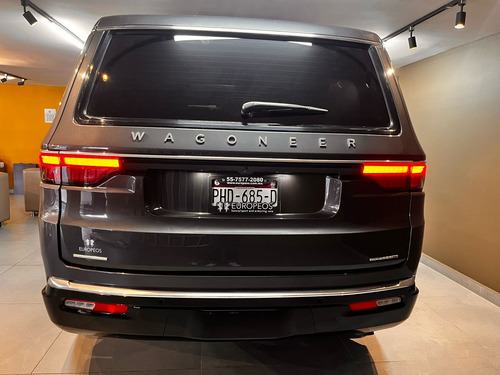 Jeep Wagoneer 2023