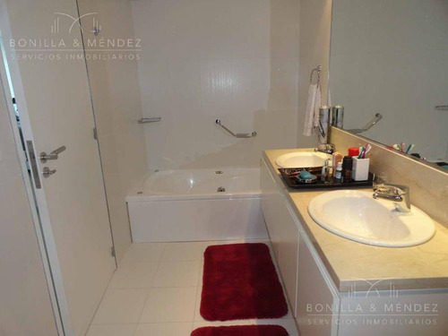 Departamento - Playa Brava, Le Parc, 2 Suites, Toilette Y Dependencia