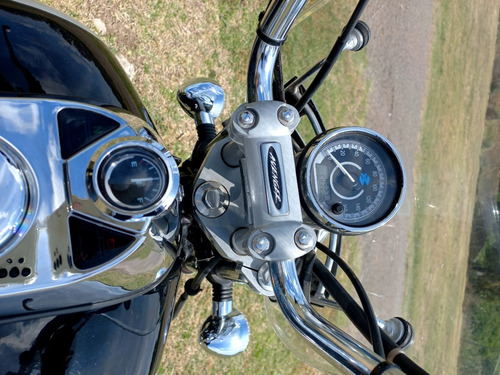 Imagen 2 de 8 de Bajaj Cruise 220 2017