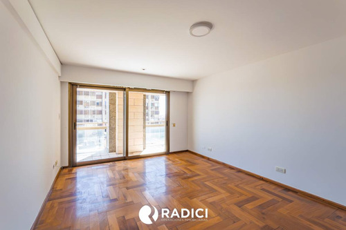 Venta Gran Departamento En Torres De Plaza España! La Mejor Ubicacion Y Espectacular Vista!