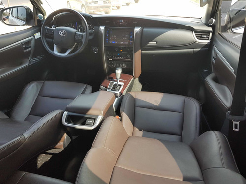 Toyota Sw4 2.8 Srx 177cv 4x4 7as At 2016