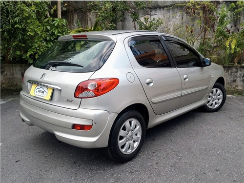 Imagem 4 de 13 de Peugeot 207 1.4 Xr Sport 8v Flex 4p Manual