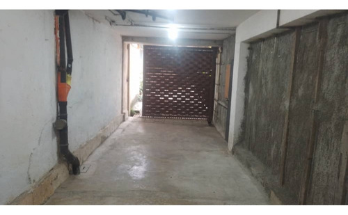 Alquilo En Prados Del Este Oficina O Deposito 30 M2 4057