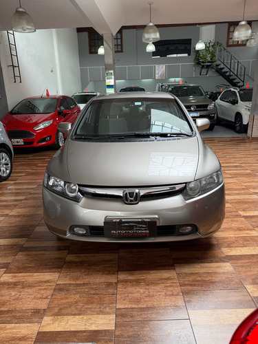 Honda Civic 1.8 Lxs Mt