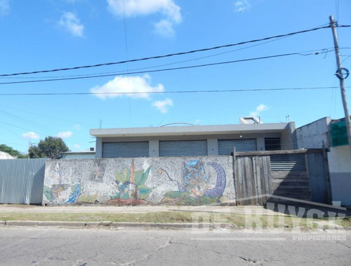 Local Con Vivienda En Venta En Florencio Varela Oeste