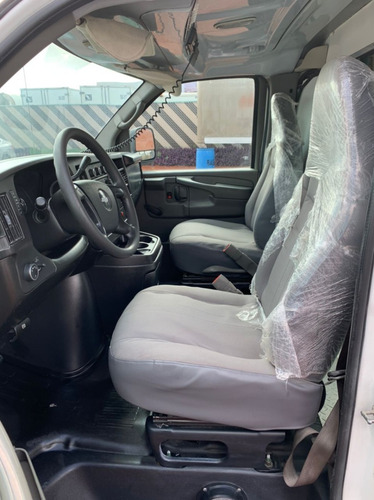 Imagen 9 de 15 de Ambulancia De Traslado T2 Chevrolet Express Modelo 2008